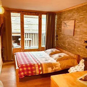 Le Gypaete Apartment